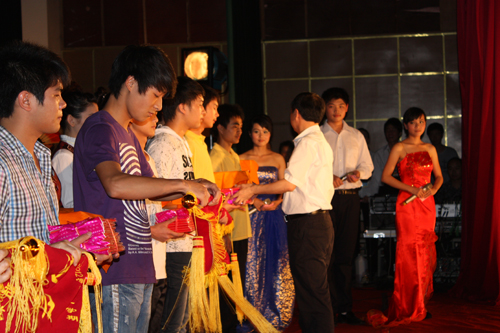 2012515165634.jpg