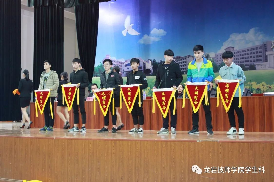 1521275762145037942.jpg 2.4.jpg