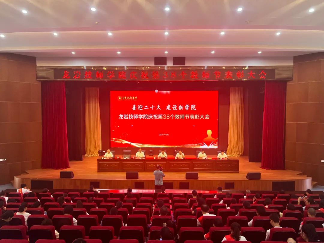 1664278802932078453.jpg 640 (37).jpg