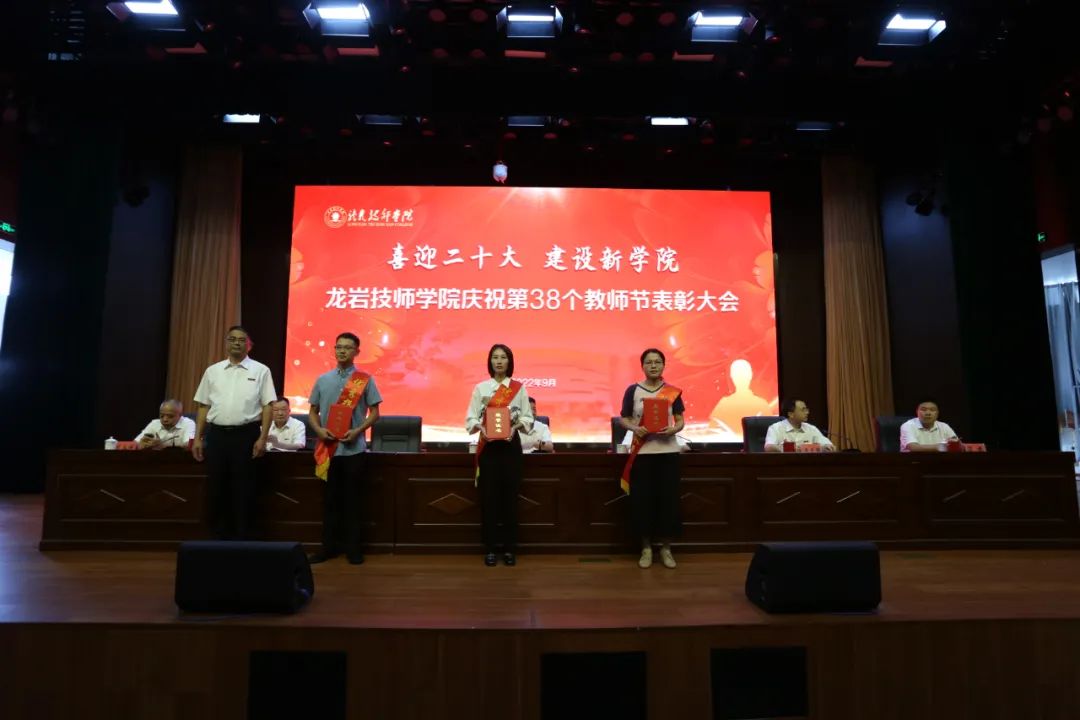 1664278922391039035.jpg 640 (41).jpg