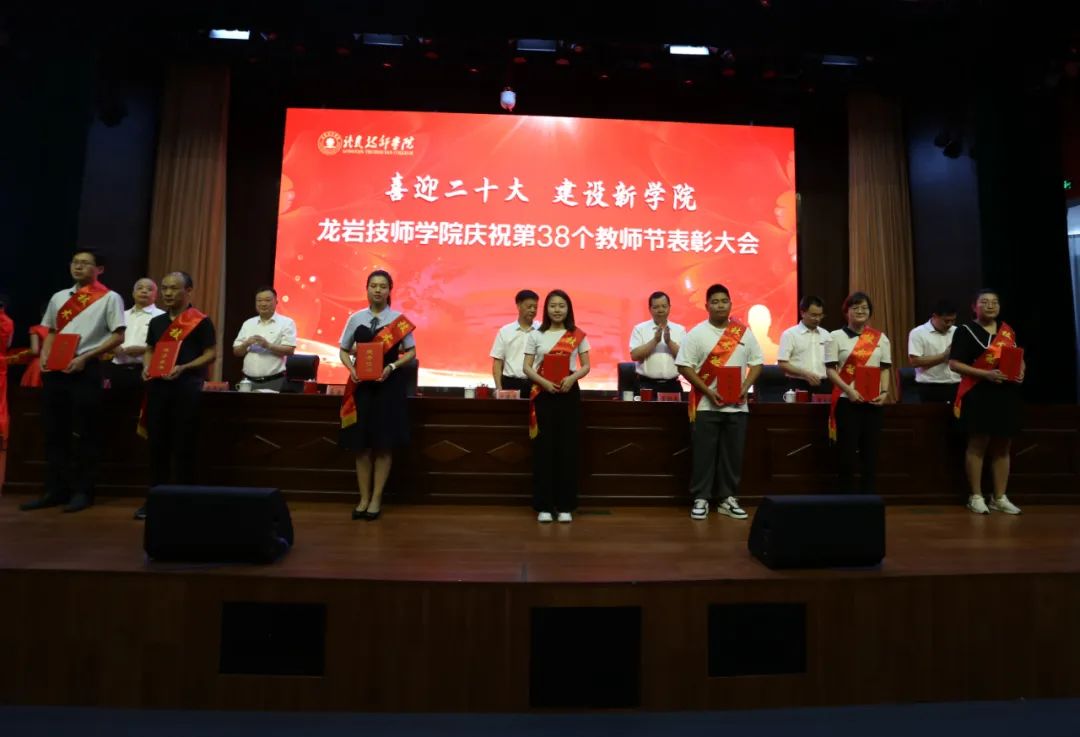 1664279287833045496.jpg 640 (45).jpg